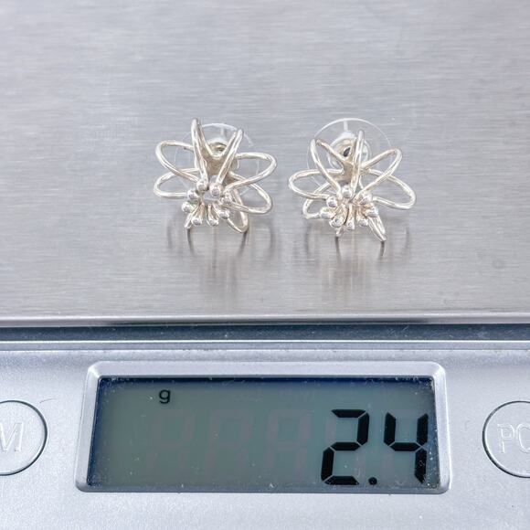Estate Sterling Silver 925 Wire Floral Stud Earrings - Picture 8 of 8